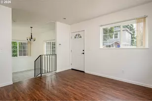 12106 SE Market St, Portland, OR 97216 - Photo 18