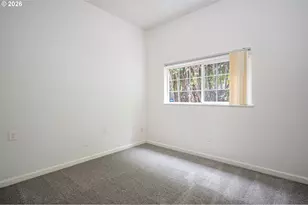 12106 SE Market St, Portland, OR 97216 - Photo 26