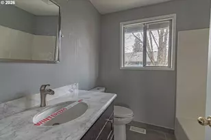 35 SE 90th Ave, Portland, OR 97216 - Photo 16