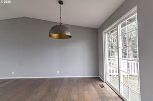 35 SE 90th Ave, Portland, OR 97216 - Photo 8