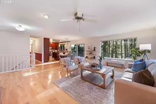 32570 Glen View Ln, Scappoose, OR 97056 - Photo 4