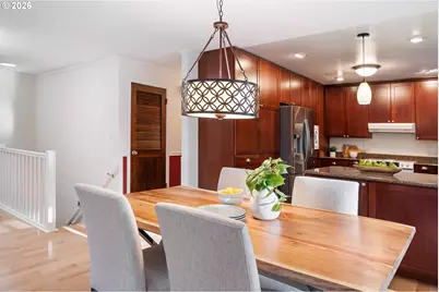 32570 Glen View Ln, Scappoose, OR 97056 - Photo 10