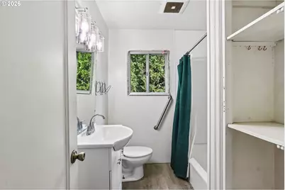 3410 NE Lombard Ct, Portland, OR 97211 - Photo 20