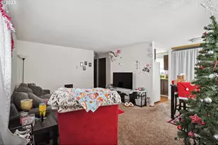 9630 SE Foster Rd, Portland, OR 97266 - Photo 24