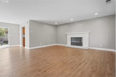 839 W Luellen Dr, Roseburg, OR 97471 - Photo 12