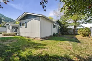 839 W Luellen Dr, Roseburg, OR 97471 - Photo 38
