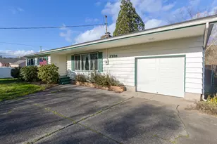 3738 Pennsylvania St, Longview, WA 98632 - Photo 2