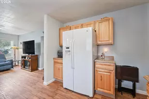 1128 9th Ave, Longview, WA 98632 - Photo 8