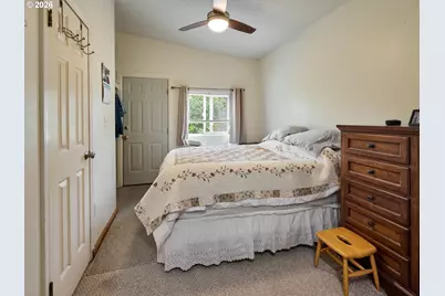 850 Marion St, Woodburn, OR 97071 - Photo 32