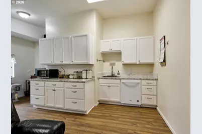 850 Marion St, Woodburn, OR 97071 - Photo 30