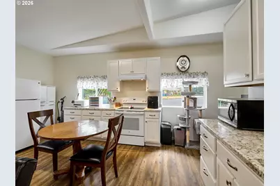 850 Marion St, Woodburn, OR 97071 - Photo 26