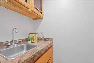 7225 SW Juniper Ter, Beaverton, OR 97008 - Photo 24