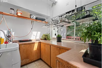 7225 SW Juniper Ter, Beaverton, OR 97008 - Photo 38