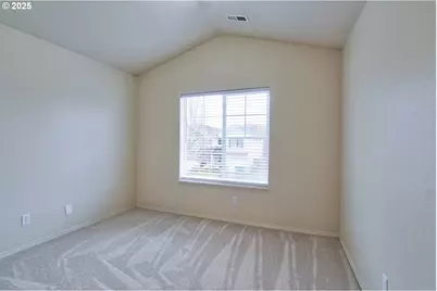 1380 NE Birkshire Ct, Hillsboro, OR 97124 - Photo 24