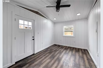 1303 1st St, Tillamook, OR 97141 - Photo 10