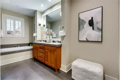 695 SW Foresta Ter, Portland, OR 97225 - Photo 28