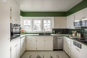 1527 N Emerson St, Portland, OR 97217 - Photo 8