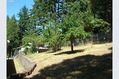 691 Grandview St, Glide, OR 97443 - Photo 14