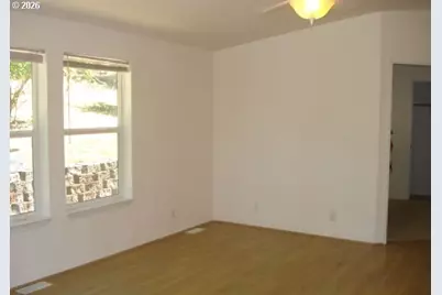 691 Grandview St, Glide, OR 97443 - Photo 4