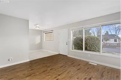 8705 SE Pardee St, Portland, OR 97266 - Photo 4