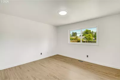 18010 SE Stephens St, Portland, OR 97233 - Photo 24
