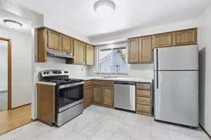 2986 SE Bluebird Dr, Hillsboro, OR 97123 - Photo 8