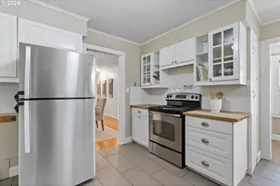 10945 SW 61st Ave, Portland, OR 97219 - Photo 16