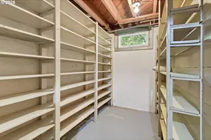 10945 SW 61st Ave, Portland, OR 97219 - Photo 36