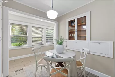 10945 SW 61st Ave, Portland, OR 97219 - Photo 18