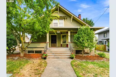 810 Center St, Oregon City, OR 97045 - Photo 1