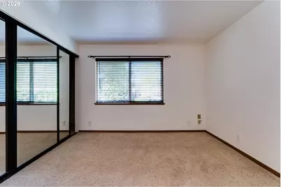 2083 Lake Isle Dr, Eugene, OR 97401 - Photo 10