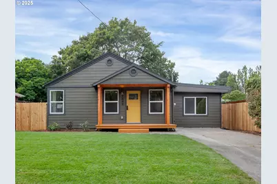 9449 N Geneva Ave, Portland, OR 97203 - Photo 2