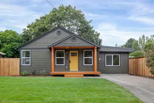 9449 N Geneva Ave, Portland, OR 97203 - Photo 2