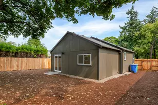 9449 N Geneva Ave, Portland, OR 97203 - Photo 12