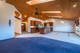 277 10th St SE, Bandon, OR 97411 - Photo 14