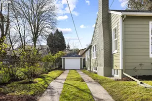 1224 NE Roselawn St, Portland, OR 97211 - Photo 2