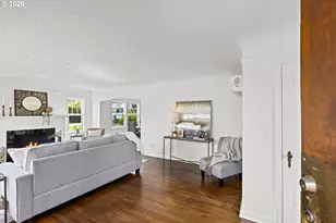 1224 NE Roselawn St, Portland, OR 97211 - Photo 4