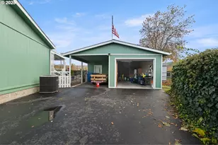 281 Heavenly Ct, Sutherlin, OR 97479 - Photo 2