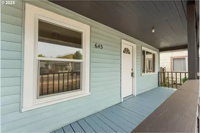 643 SE Parrott St, Roseburg, OR 97470 - Photo 2