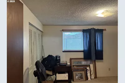 885 NE Sunset St, Roseburg, OR 97470 - Photo 10