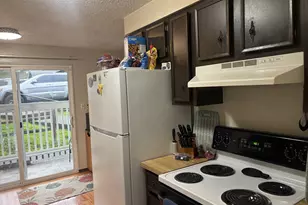 885 NE Sunset St, Roseburg, OR 97470 - Photo 4