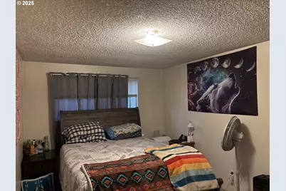 885 NE Sunset St, Roseburg, OR 97470 - Photo 8