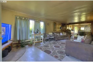 95224 N Bank Rogue River Rd, Gold Beach, OR 97444 - Photo 2