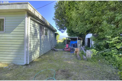 95224 N Bank Rogue River Rd, Gold Beach, OR 97444 - Photo 12