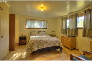 95224 N Bank Rogue River Rd, Gold Beach, OR 97444 - Photo 8