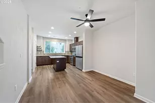 172 NE 79th Ave, Hillsboro, OR 97006 - Photo 10