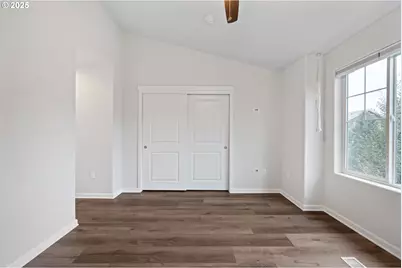 172 NE 79th Ave, Hillsboro, OR 97006 - Photo 18