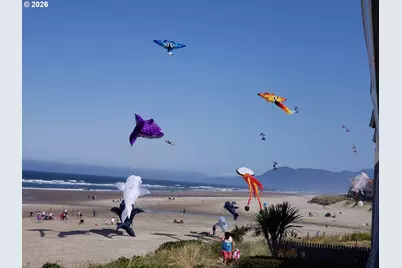 137 S Pacific St, Rockaway Beach, OR 97136 - Photo 28