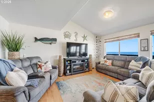 137 S Pacific St, Rockaway Beach, OR 97136 - Photo 10