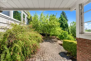 9420 NE Sacramento St, Portland, OR 97220 - Photo 32